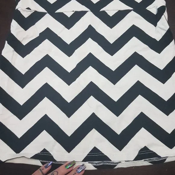 Charlotte Russe - Chevron Mini - Picture 2 of 5